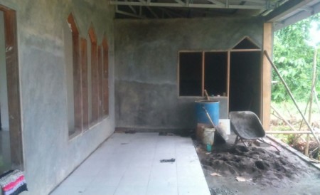 Pemasangan tehel dan pengacian Masjid Pasang kayu