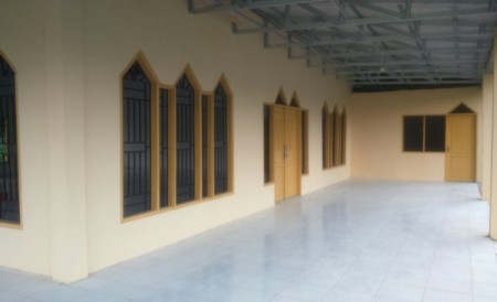 Tampak Samping Masjid Pasang Kayu, Selesai